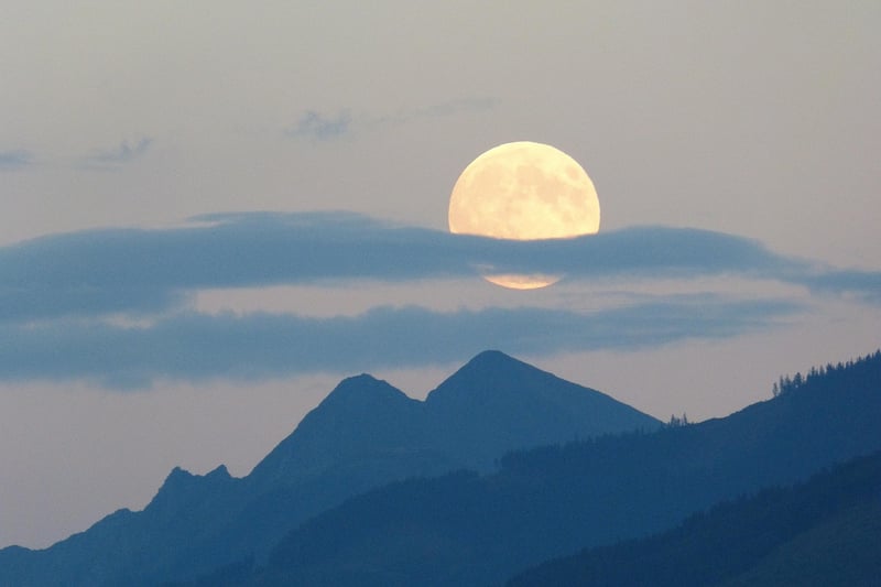 Full Moon Fête